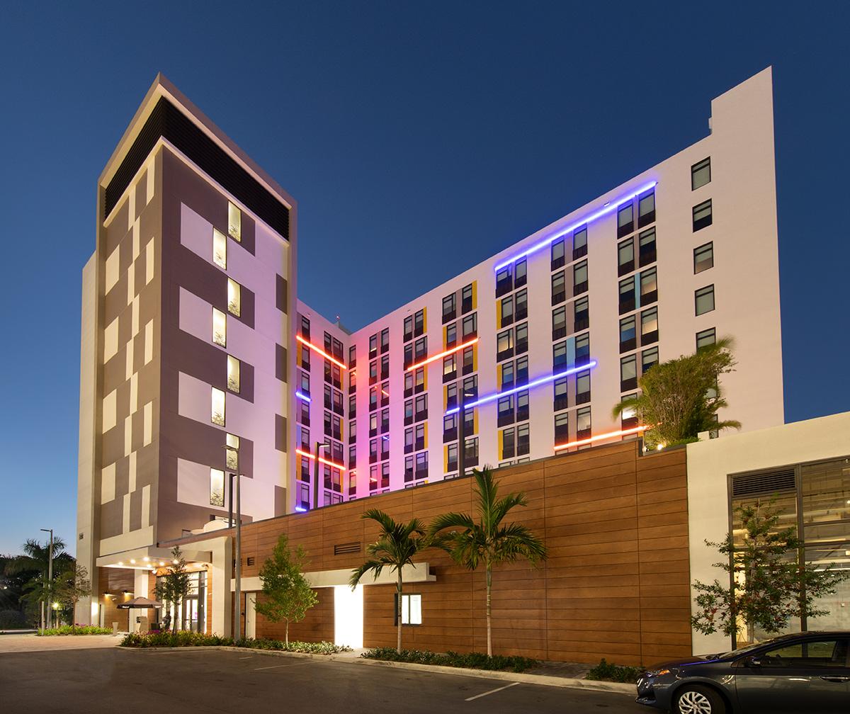 迈阿密阿文图拉雅乐轩酒店 阿文图纳 外观 照片